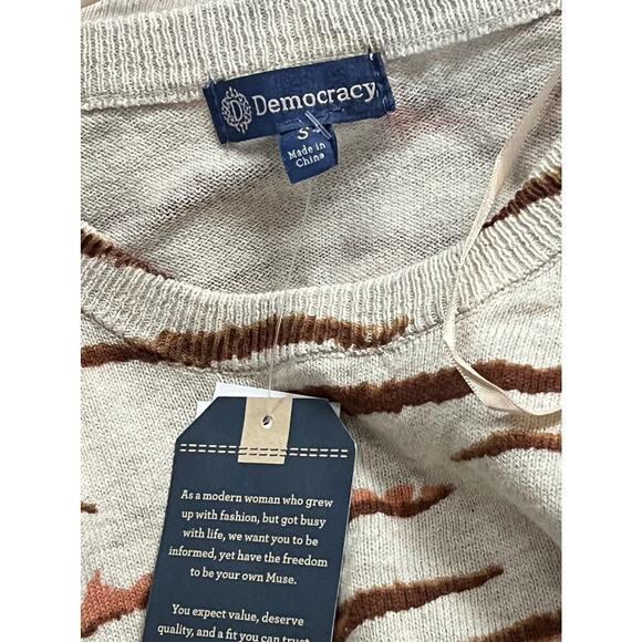 Democracy Zebra Stripe Sweater S NWT - Picture 8 of 9